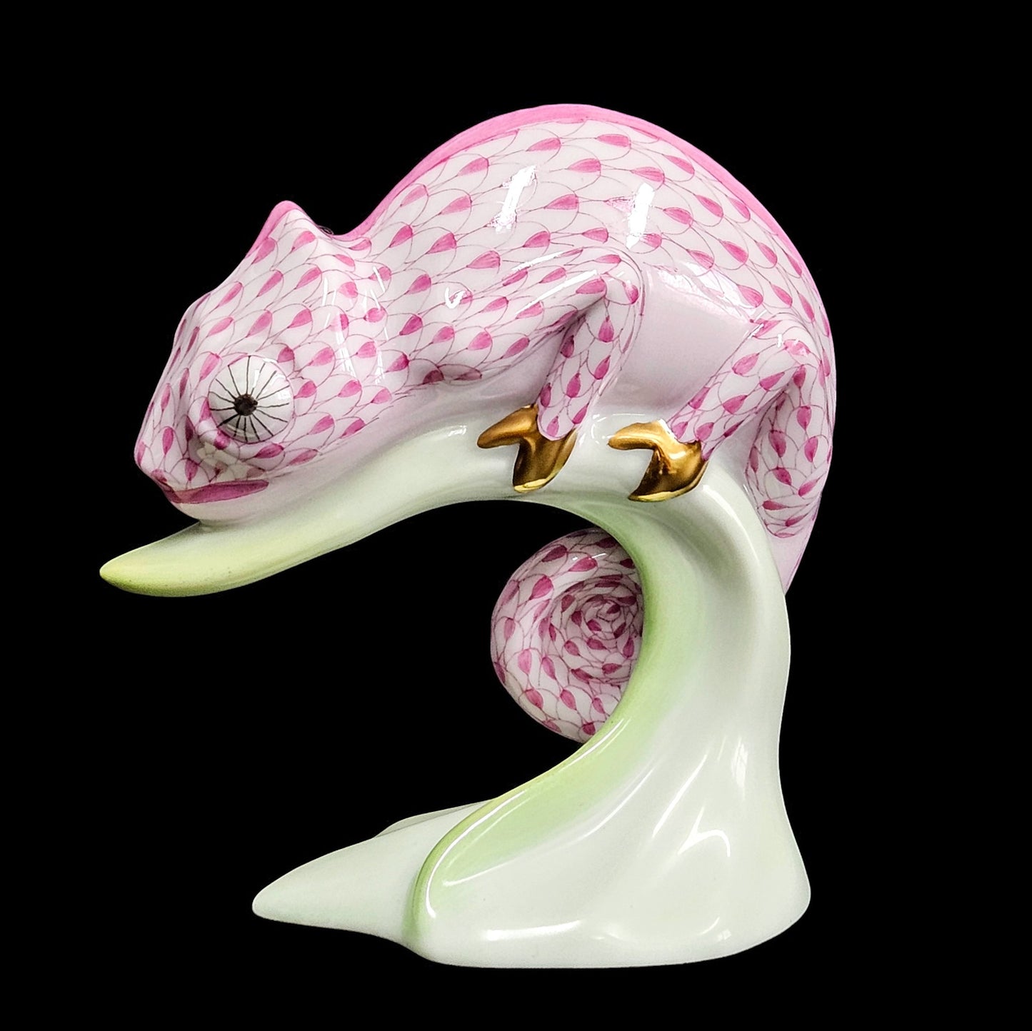 Herend Chameleon Figurine in Pink Fishnet with 24 Karat Gold Accents