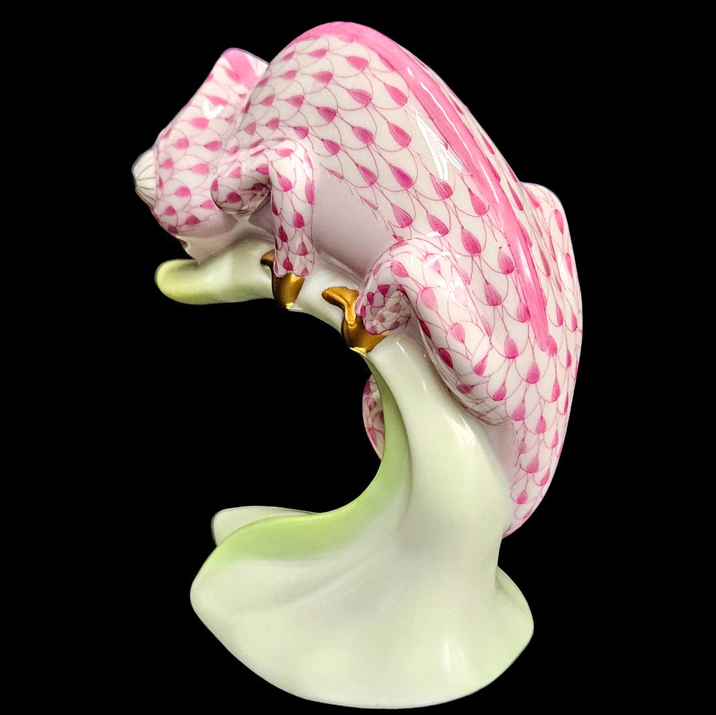 Herend Chameleon Figurine in Pink Fishnet with 24 Karat Gold Accents