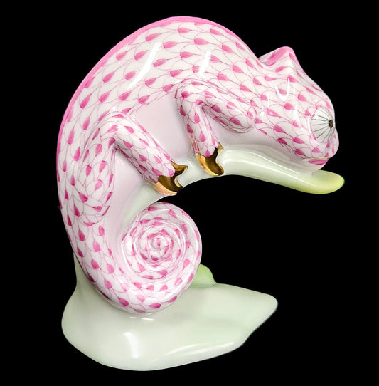 Herend Chameleon Figurine in Pink Fishnet with 24 Karat Gold Accents