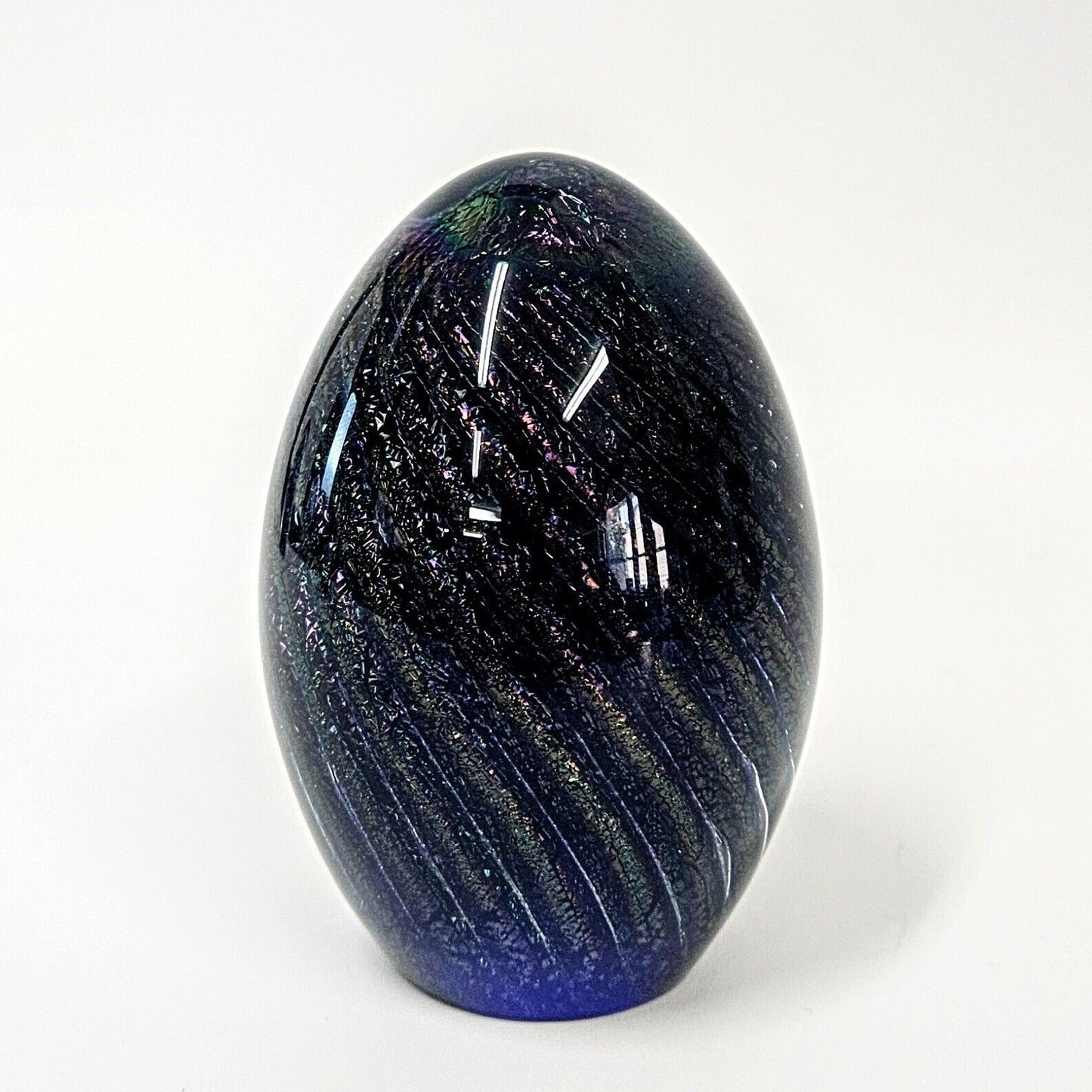 Robert Eickholt Large Vintage  Iridescent Egg Paperweight Signed & Dated 1985