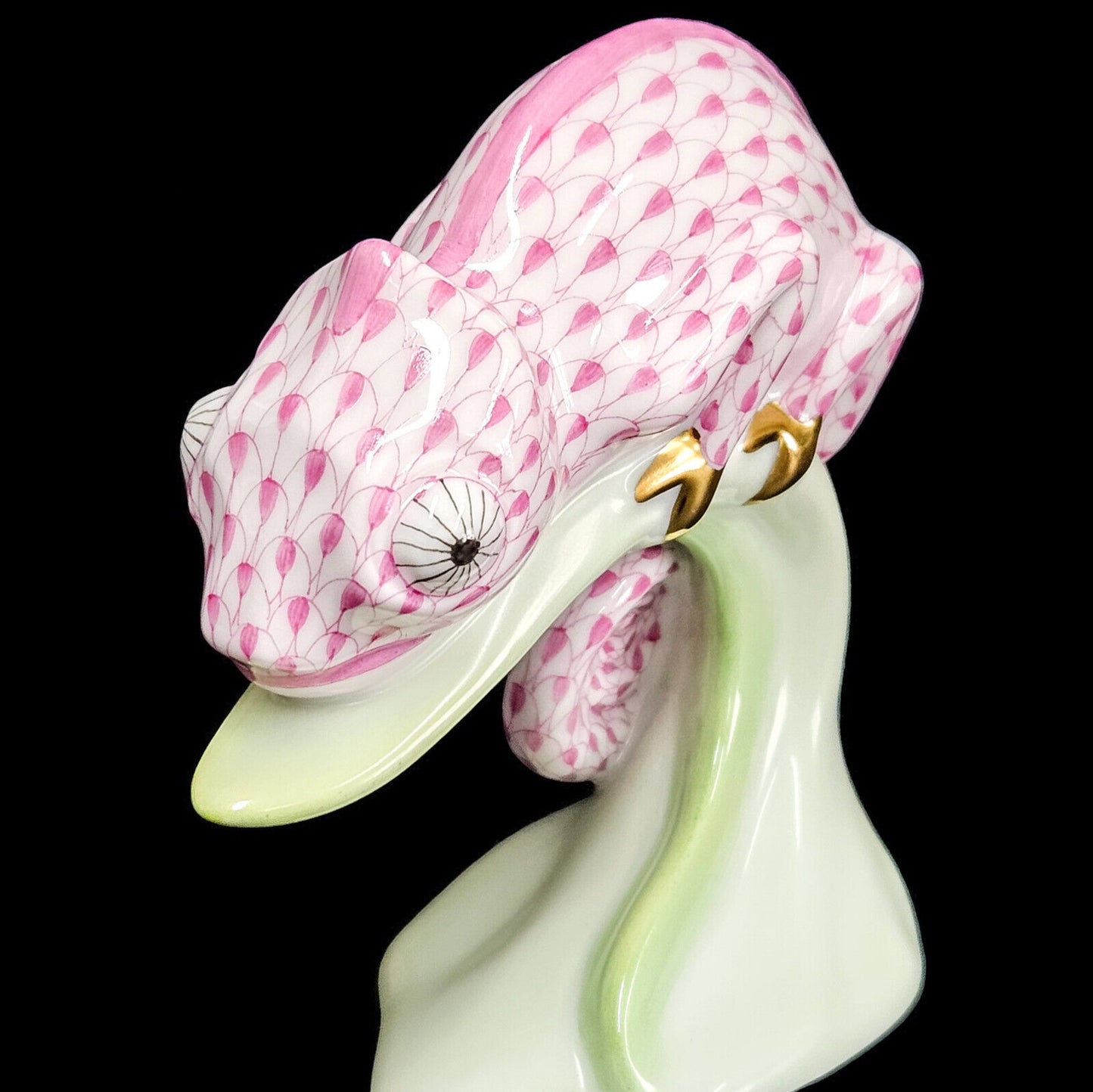 Herend Chameleon Figurine in Pink Fishnet with 24 Karat Gold Accents